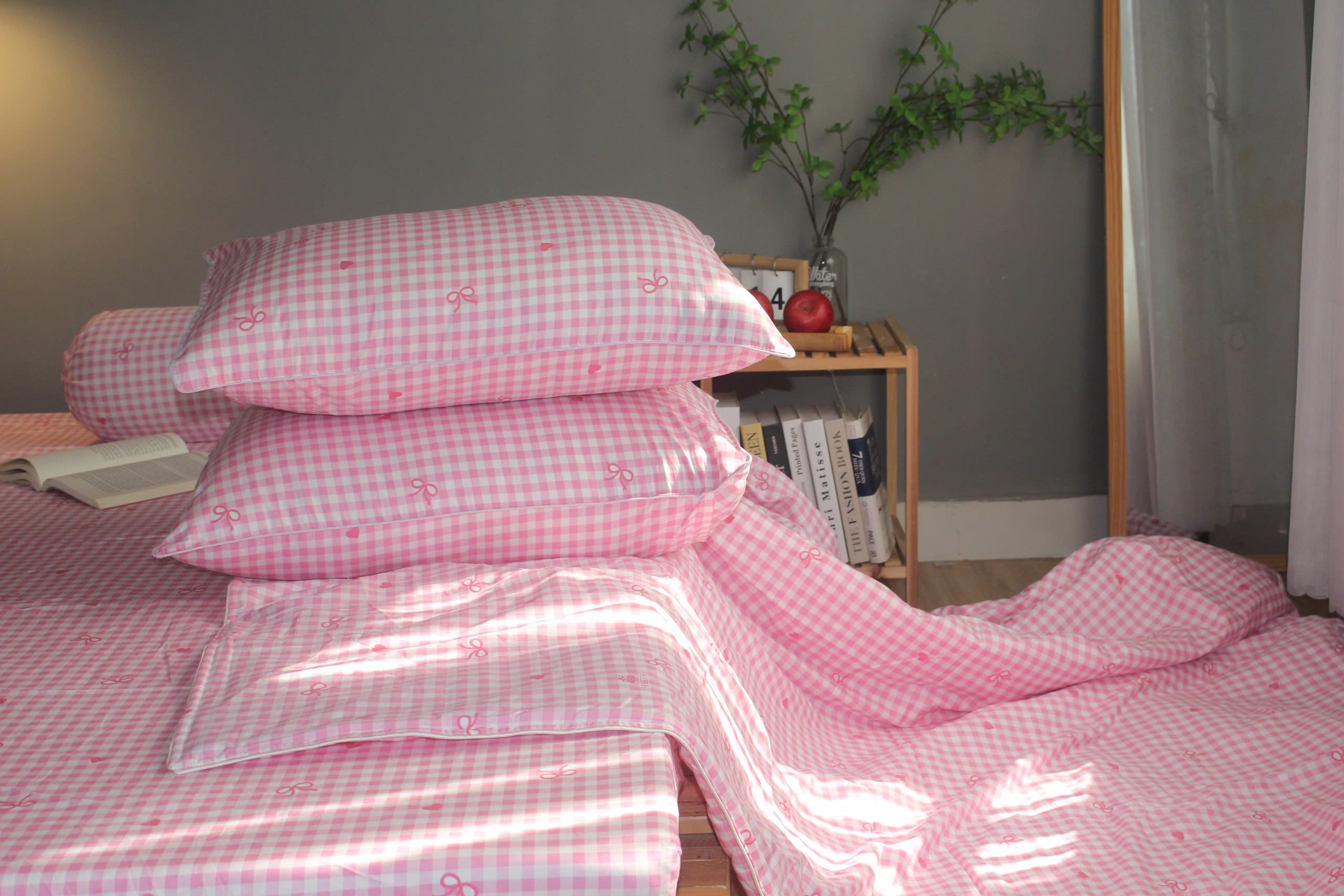 Bộ drap gối KHA LY - 100% cotton thiên nhiên Caro Nơ-Hồng