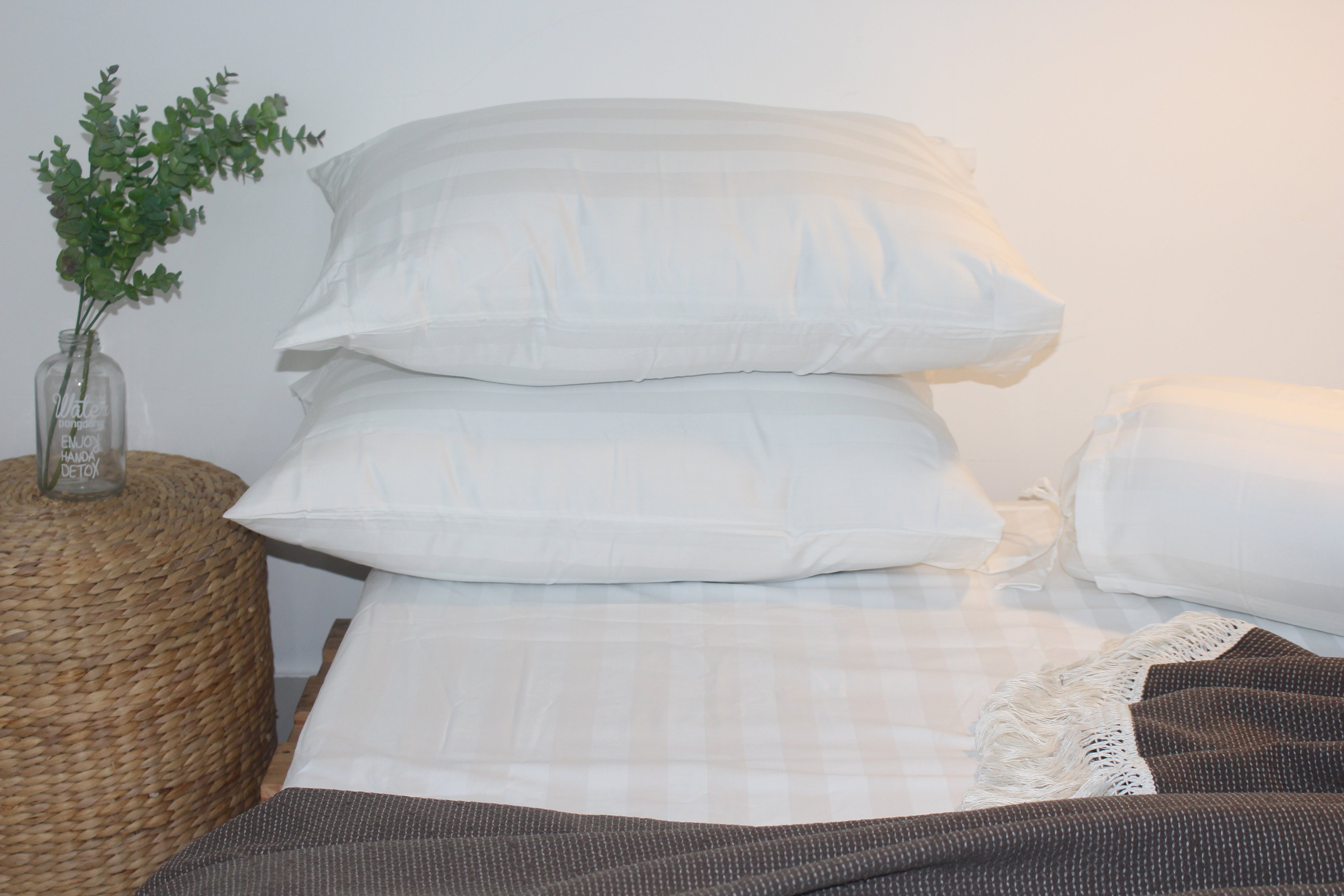 Bộ Drap Gối KHA LY - Sọc Trắng 3P cao cấp 4 sao KHÁCH SẠN, RESORT, HOMESTAY- vài dầy dặn sang trọng,