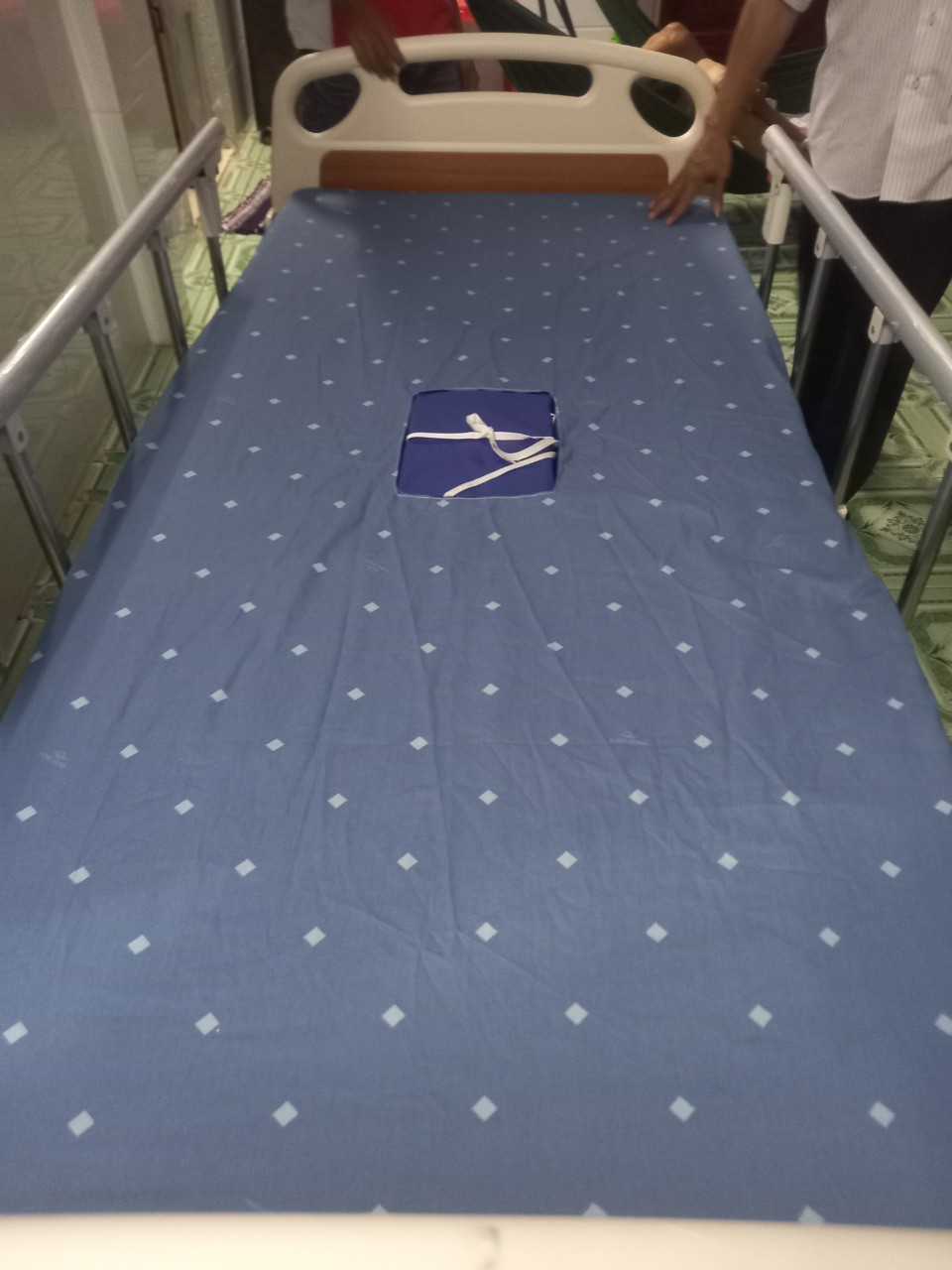 Ga Y Tế cho giường có bô - có khoét lỗ
